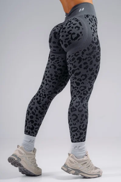 NEBBIA Compression push-up leggings with leopard pattern PRIMAL black