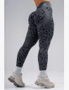 Compression push-up leggings PRIMAL accentuate curves and stay in place with every movement.