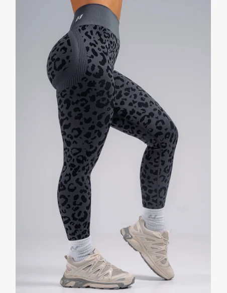 NEBBIA Compression push-up leggings with leopard pattern PRIMAL black