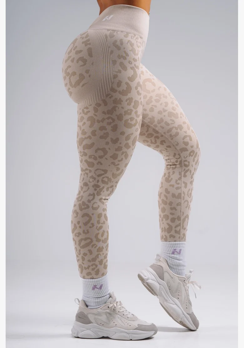 NEBBIA Compression push-up leggings with leopard pattern PRIMAL cream