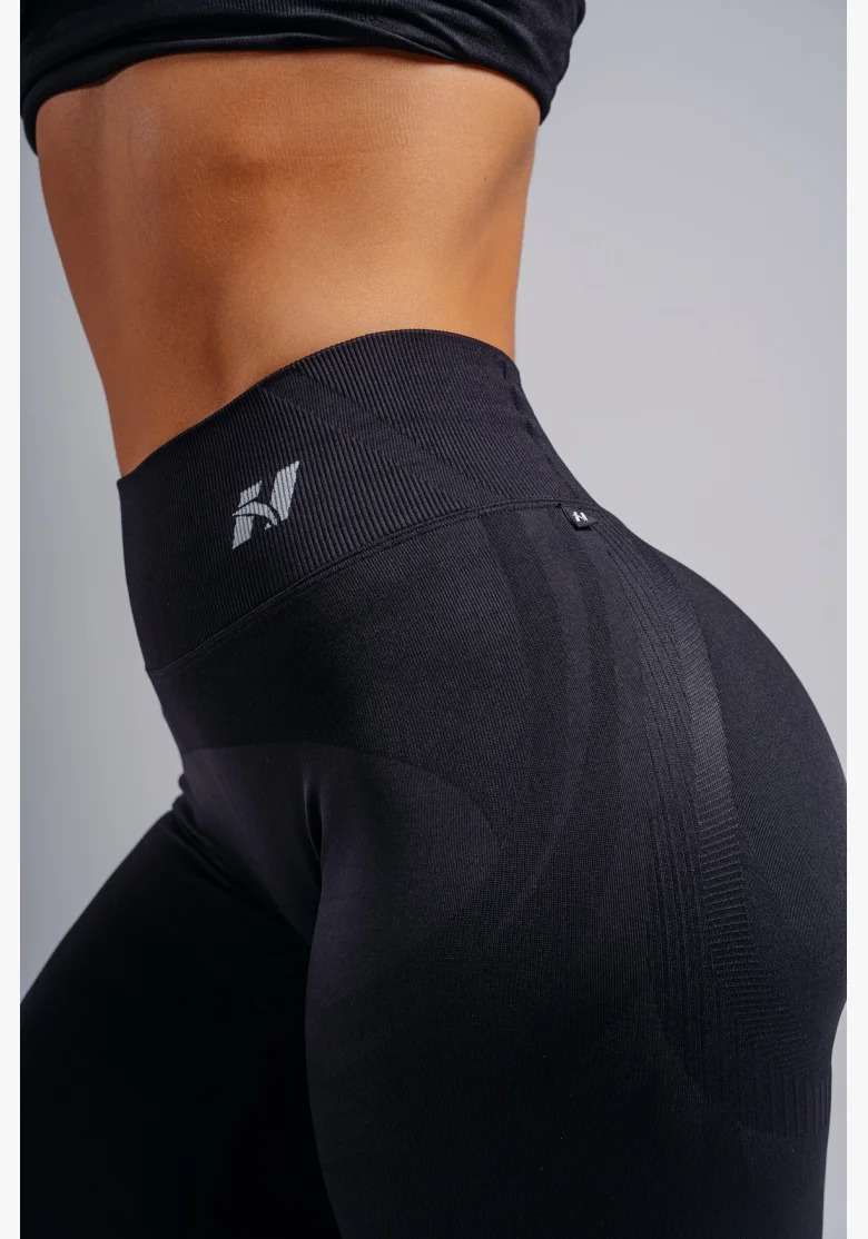 NEBBIA High-waist extra push-up leggings PRIMAL black