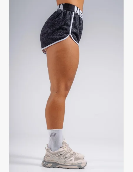 NEBBIA Training shorts with leopard pattern PRIMAL black