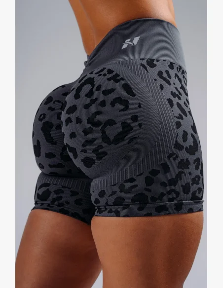 NEBBIA Compression push-up shorts with leopard pattern PRIMAL black