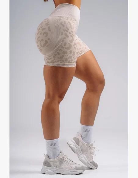 NEBBIA Compression push-up shorts with leopard pattern PRIMAL cream