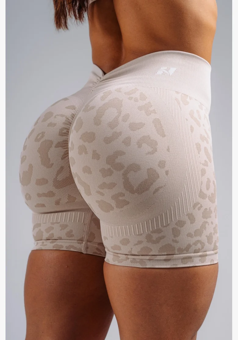 NEBBIA Compression push-up shorts with leopard pattern PRIMAL cream