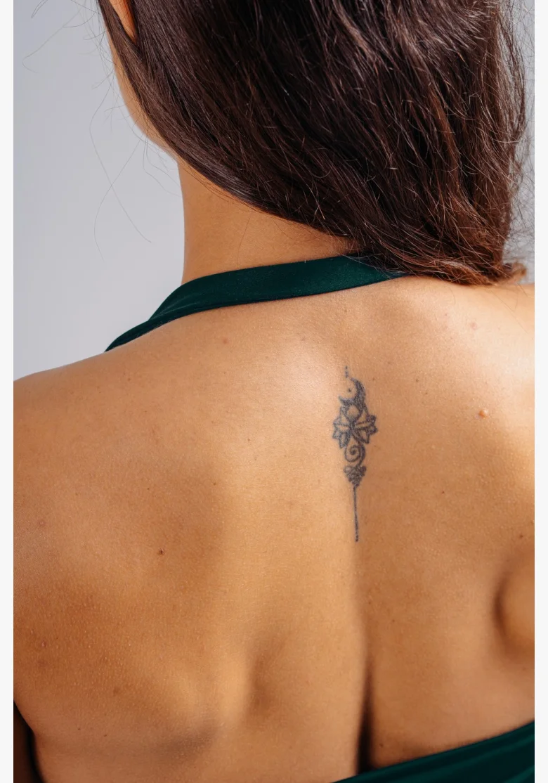 NEBBIA Halter top with built-in bra PRIMAL green