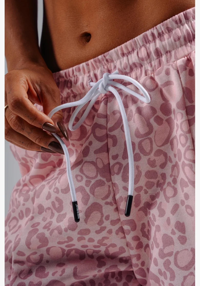 NEBBIA Baggy sweatpants with leopard pattern PRIMAL pink