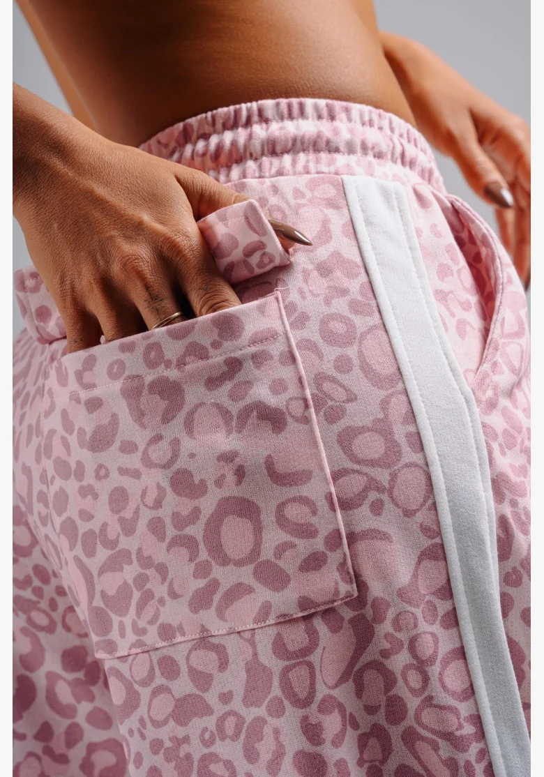 NEBBIA Baggy sweatpants with leopard pattern PRIMAL pink