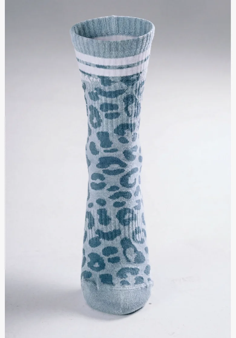 NEBBIA Crew socks with leopard pattern PRIMAL blue
