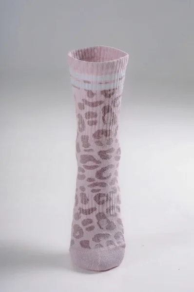 NEBBIA Crew socks with leopard pattern PRIMAL pink 2