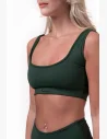 Top Miami sporty is the right choice. This crop top must not be missing from your summer wardrobe.