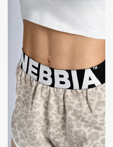 NEBBIA Training shorts with leopard pattern PRIMAL cream