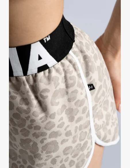 NEBBIA Training shorts with leopard pattern PRIMAL cream