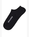 Black ankle socks in a pack of 3 pairs that stay in place and handle training as well as everyday comfort.