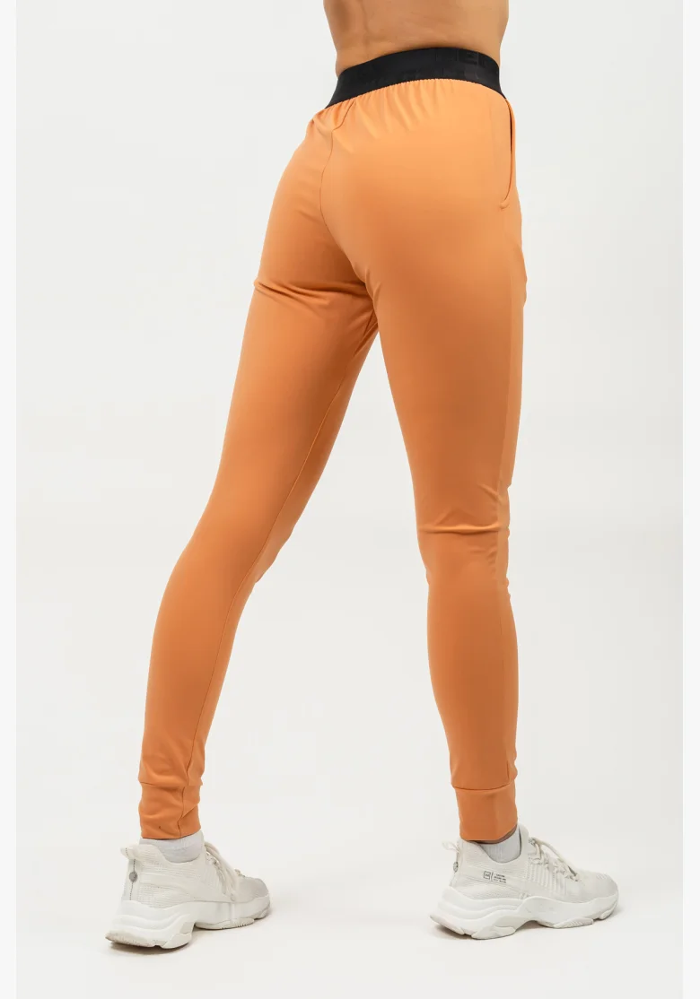 NEBBIA • Slim fit leggings with pockets GYM SPIRIT orange • Nebshop.cz