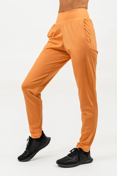 NEBBIA • Slim fit leggings with pockets SLEEK orange • Nebshop.com