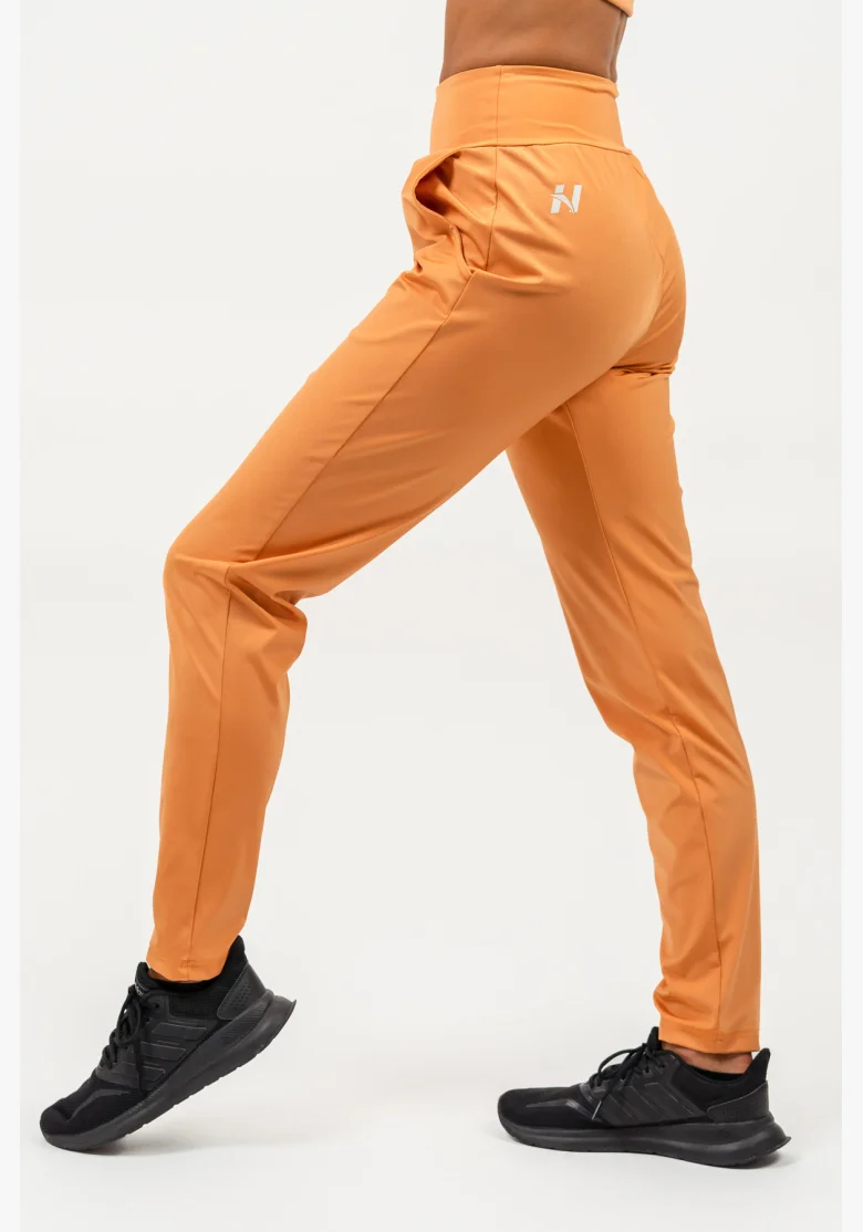 NEBBIA • Slim fit leggings with pockets SLEEK orange • Nebshop.com