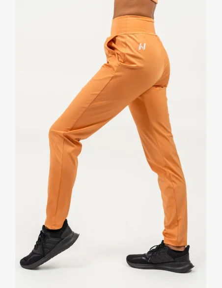 NEBBIA • Slim fit leggings with pockets SLEEK orange • Nebshop.com