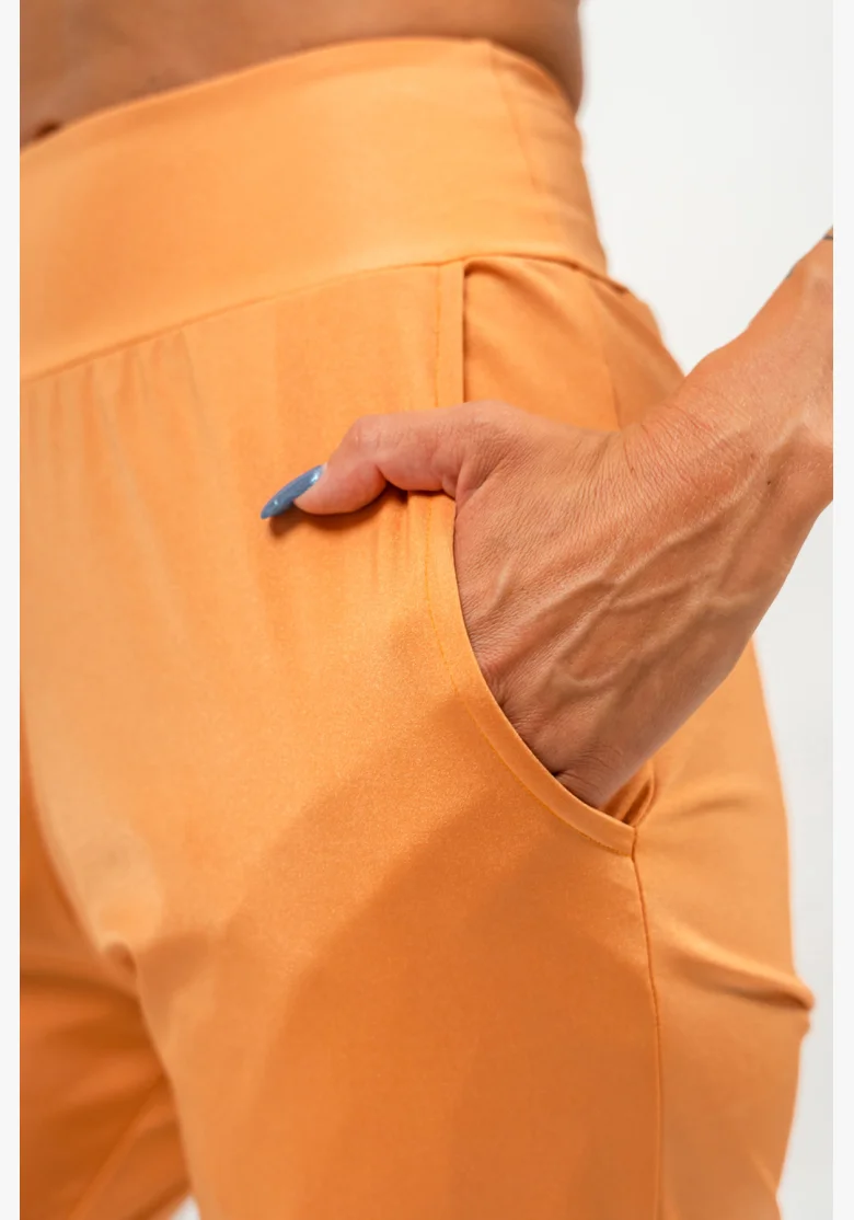 NEBBIA • Slim fit leggings with pockets SLEEK orange • Nebshop.com