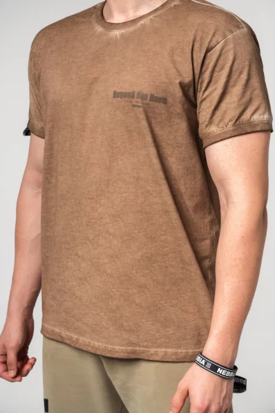 NEBBIA • NEBBIA Washed-off cotton t-shirt MAX OUT brown • Nebshop.com 2