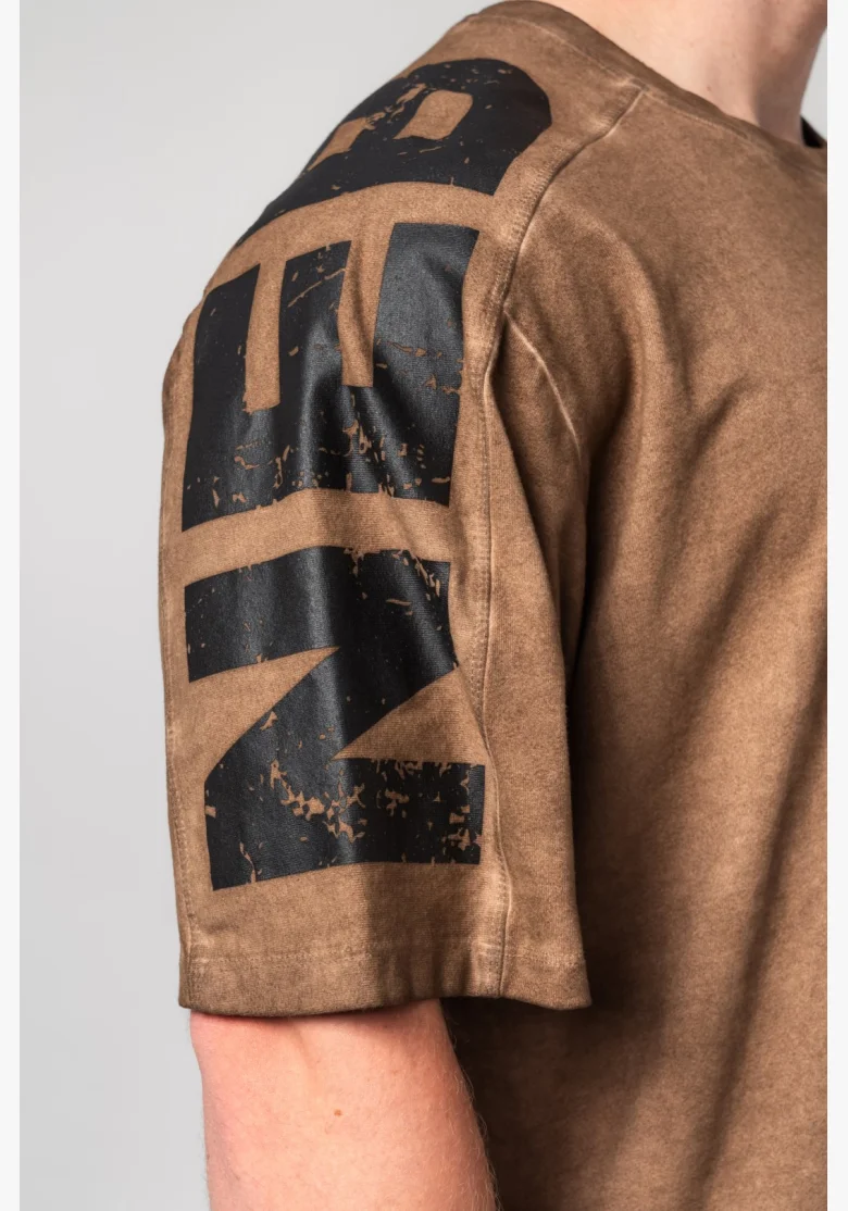 NEBBIA • NEBBIA Washed-off oversized t-shirt LIFTING CLUB brown • Nebshop.cz