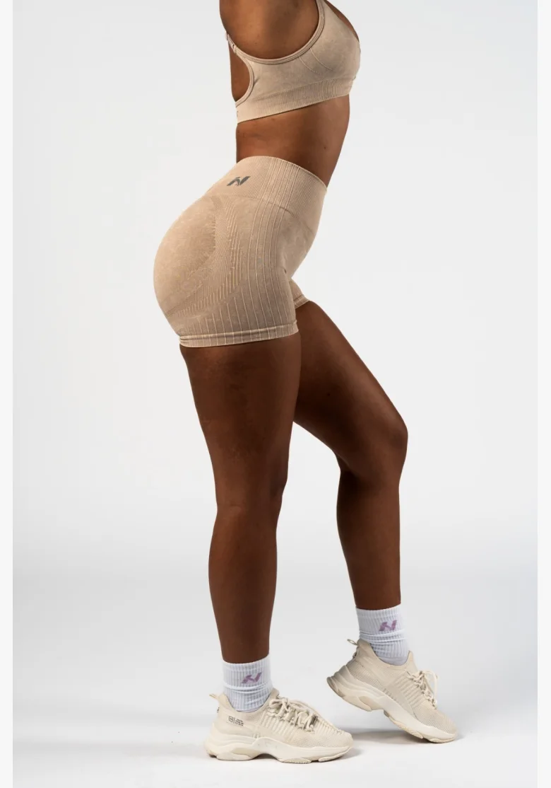 NEBBIA • NEBBIA Seamless push-up shorts with high waist TOTALLY SEAMLESS cream • Nebshop.cz