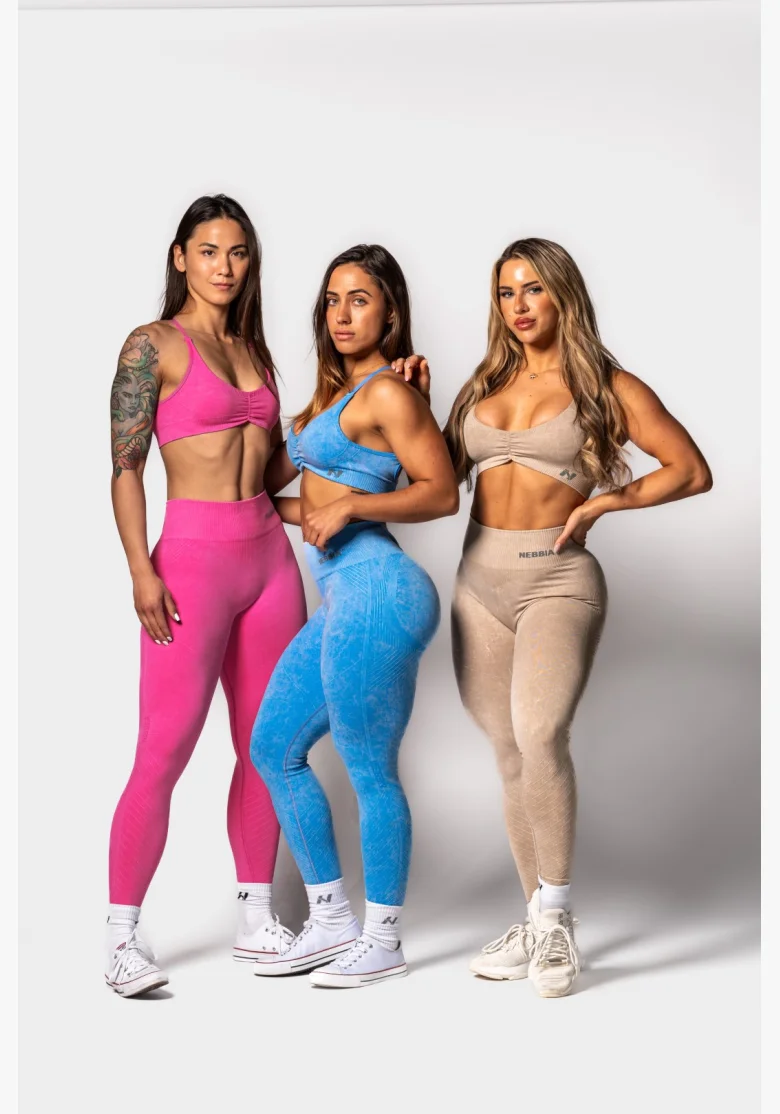 NEBBIA • NEBBIA Sports Bra with Medium Support TOTALLY SEAMLESS Pink • Nebshop.cz
