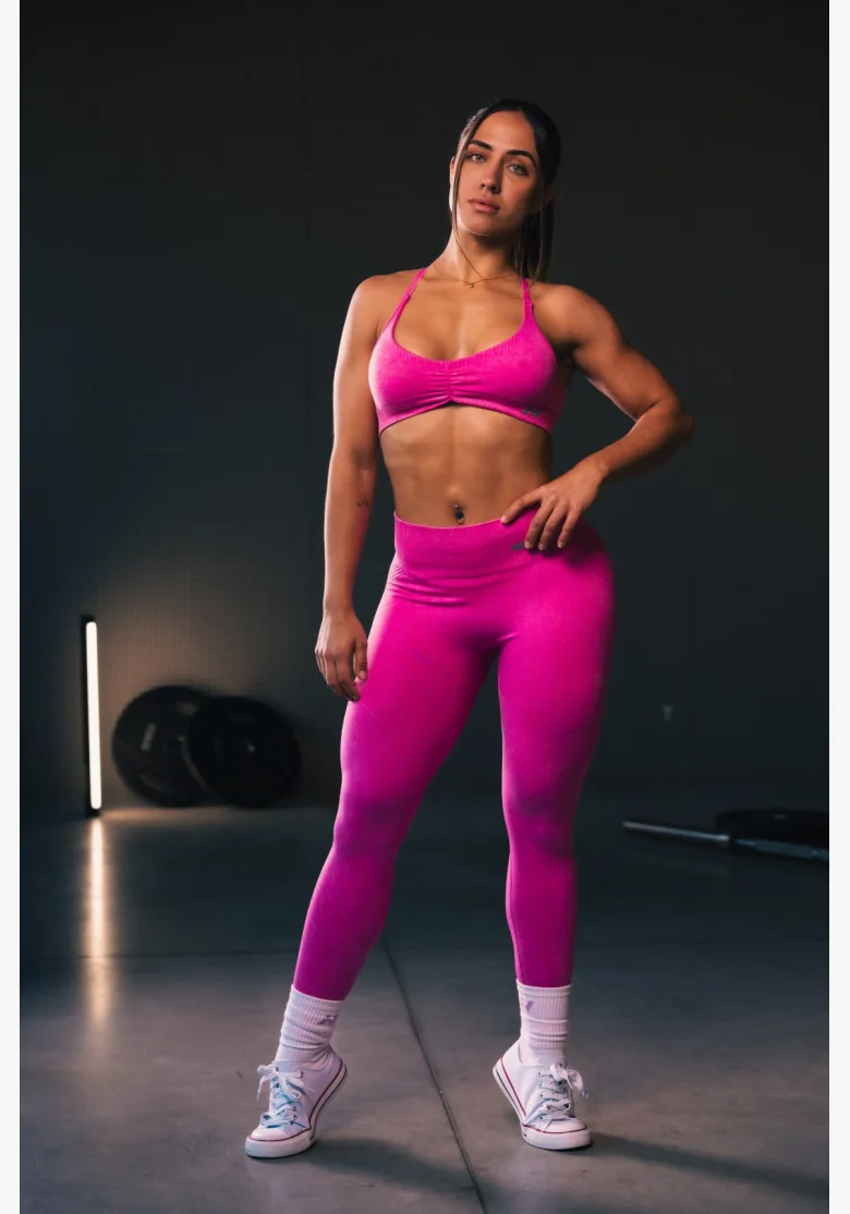 NEBBIA • NEBBIA Sports Bra with Medium Support TOTALLY SEAMLESS Pink • Nebshop.cz