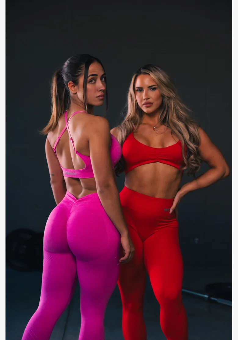 NEBBIA • NEBBIA Sports Bra with Medium Support TOTALLY SEAMLESS Pink • Nebshop.cz