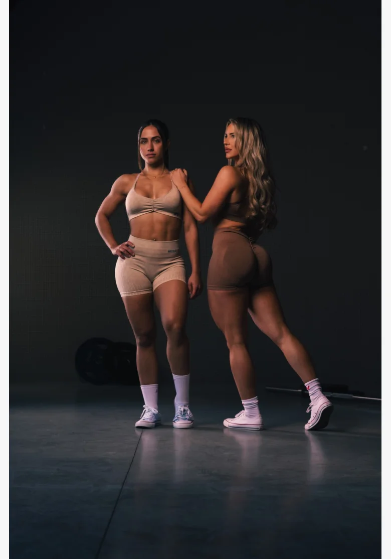 NEBBIA • NEBBIA Sports Bra with Medium Support TOTALLY SEAMLESS brown • Nebshop.cz