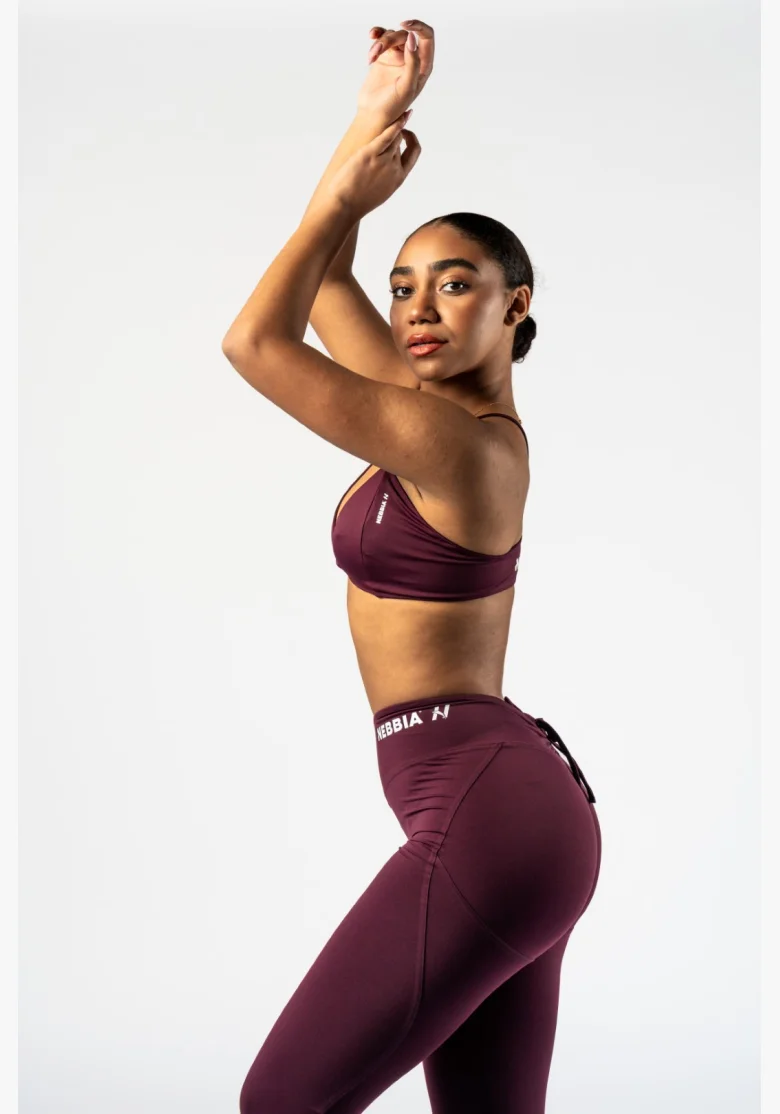 NEBBIA • NEBBIA Medium Support Sports Bra TWIST-KNOT burgundy • Nebshop.cz