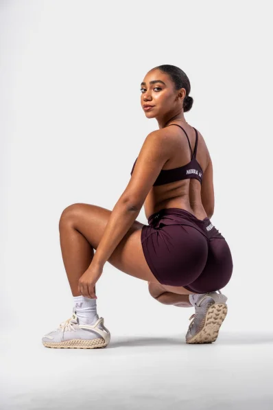 NEBBIA • NEBBIA Shaping shorts with V-shaped waist STRONG BEAUTY burgundy • Nebshop.cz