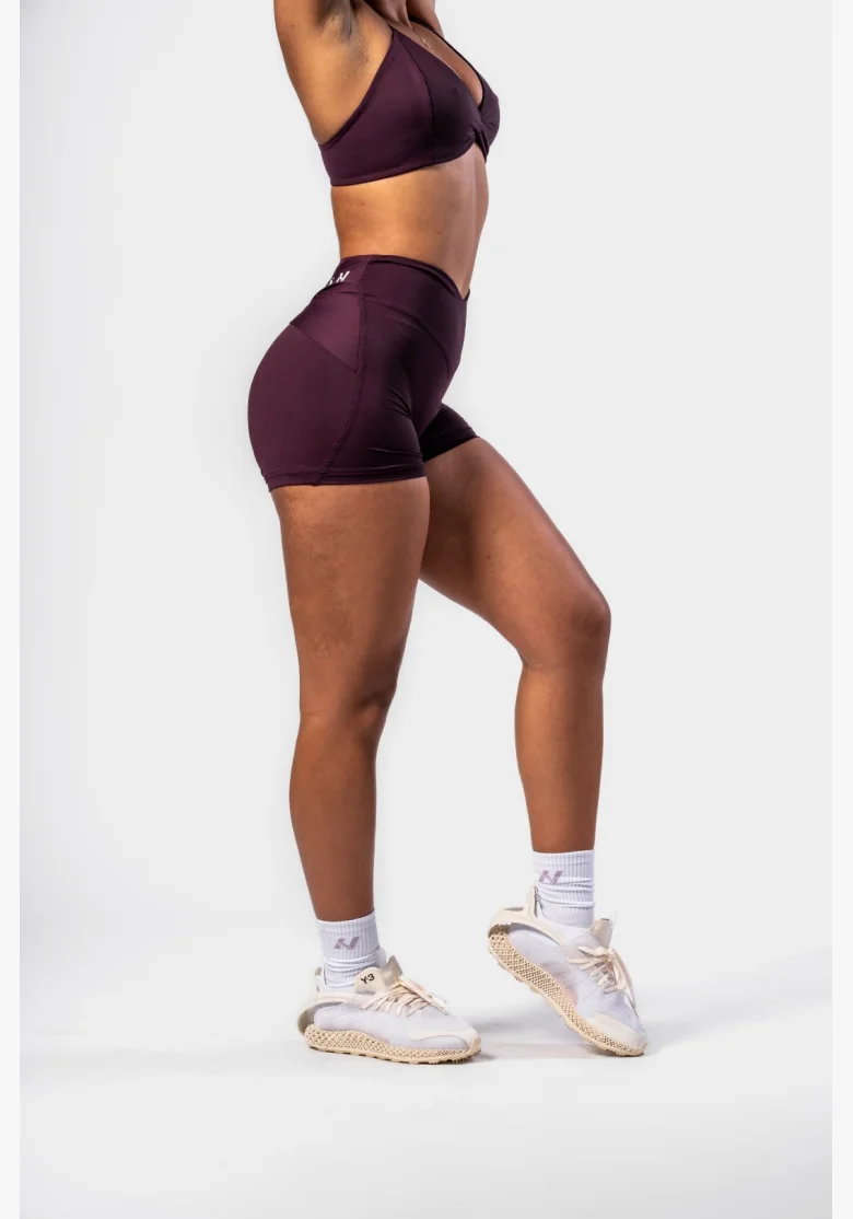 NEBBIA • NEBBIA Shaping shorts with V-shaped waist STRONG BEAUTY burgundy • Nebshop.cz