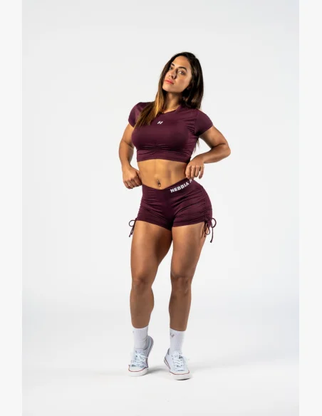 NEBBIA • NEBBIA Open-back crop top STRONG BEAUTY burgundy • Nebshop.cz