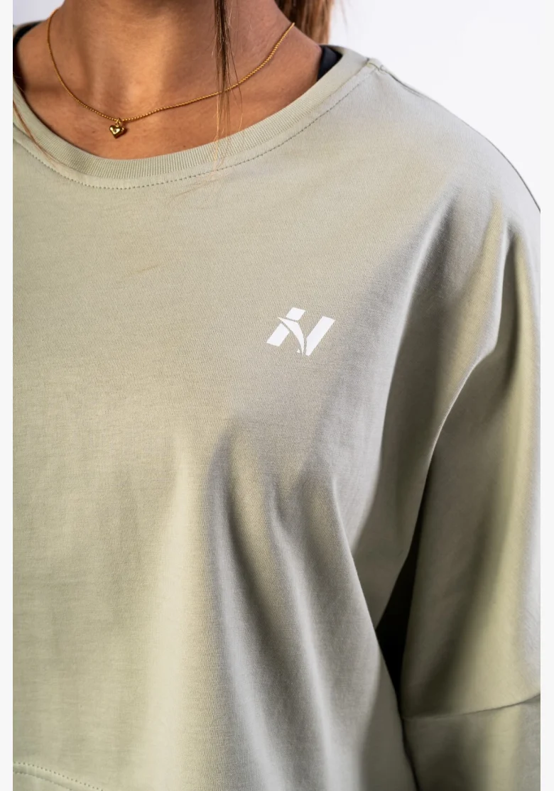 NEBBIA • NEBBIA Oversized crop t-shirt JUST FLOW light green • Nebshop.cz