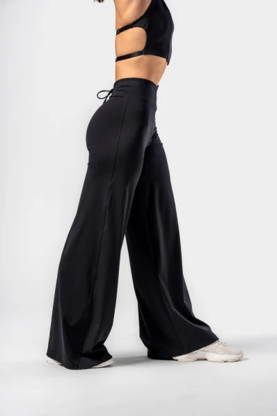 NEBBIA • NEBBIA Deni x NEBBIA Flared high-waisted pants • Nebshop.com 2