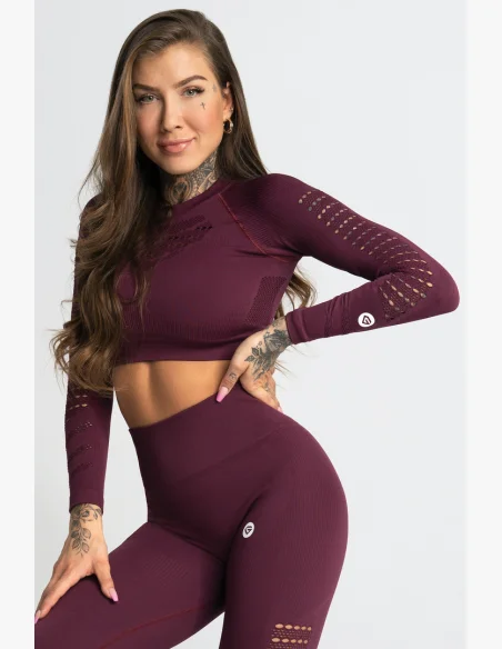 GYM GLAMOUR • Gym Glamour Long Sleeve Crop Top Dark Berry • NebShop
