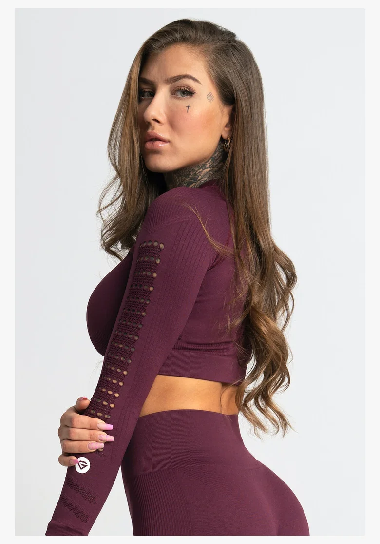 GYM GLAMOUR • Gym Glamour Long Sleeve Crop Top Dark Berry • NebShop