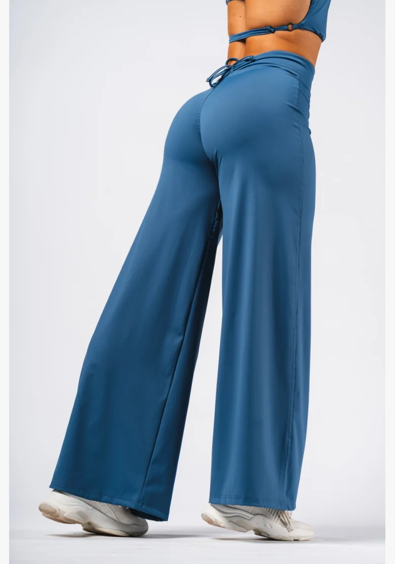 NEBBIA Deni x NEBBIA Flared high-waisted pants blue
