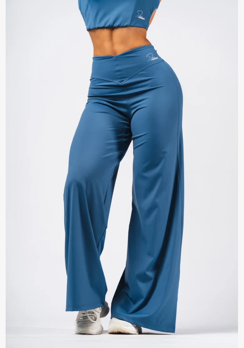 NEBBIA Deni x NEBBIA Flared high-waisted pants blue