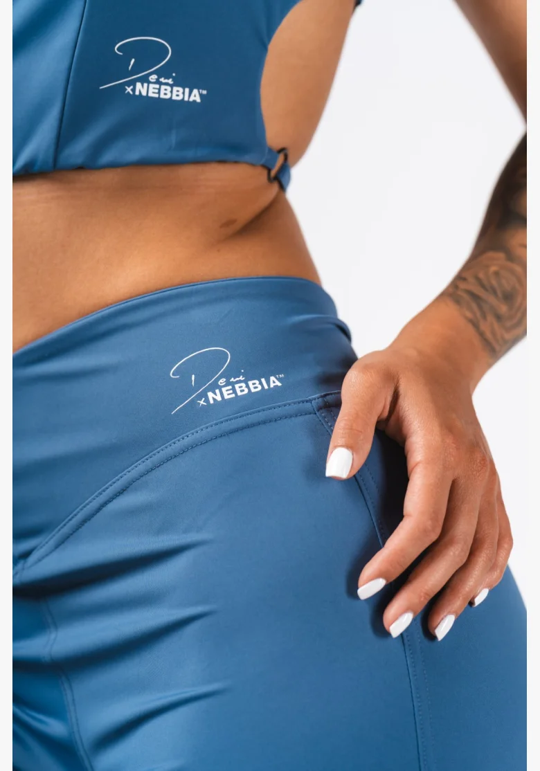 NEBBIA Deni x NEBBIA Flared high-waisted pants blue