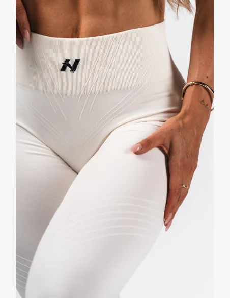NEBBIA Shaping seamless maximum push-up leggings FLOW SEAMLESS cream