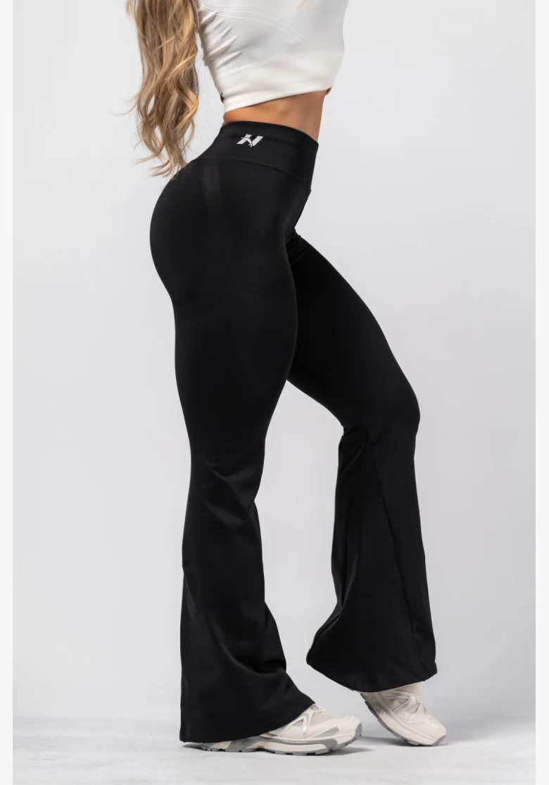 NEBBIA Shaping Seamless Flared Leggings FLOW SEAMLESS