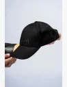 Stylish cotton cap for sport and leisure with adjustable fastening and minimalist design.