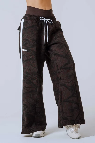 NEBBIA Oversized sweatpants POWER Camo dark