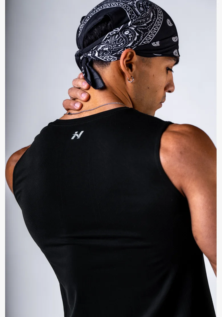 NEBBIA Seamless sleeveless t-shirt POWER black