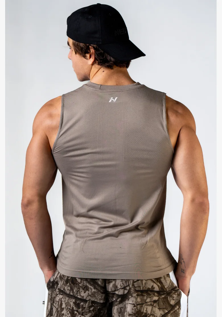 NEBBIA Seamless sleeveless POWER t-shirt in beige