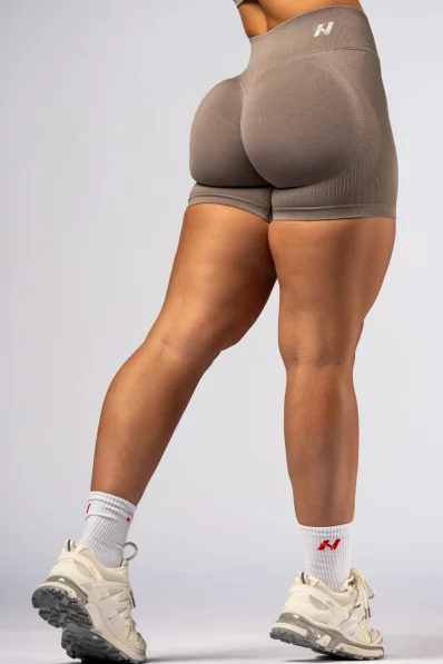 NEBBIA High-waist push-up shorts POWER beige 2