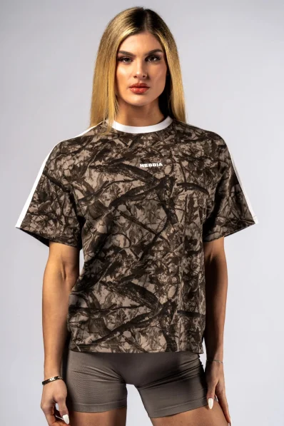 NEBBIA Relaxed fit t-shirt POWER camo beige 2