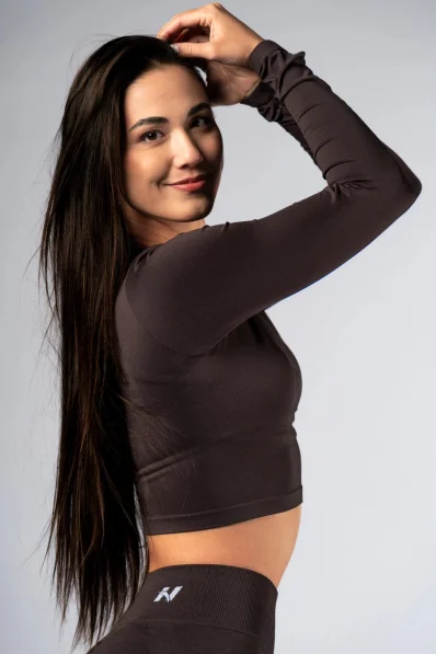 NEBBIA Seamless crop top with long sleeves POWER brown 2